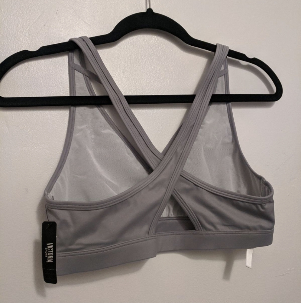 NWT Victoria Sport bra (M) - Picture 4 of 6